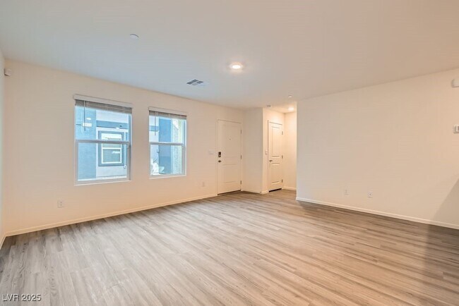 Photo - 4859 Wine Rdg Ave