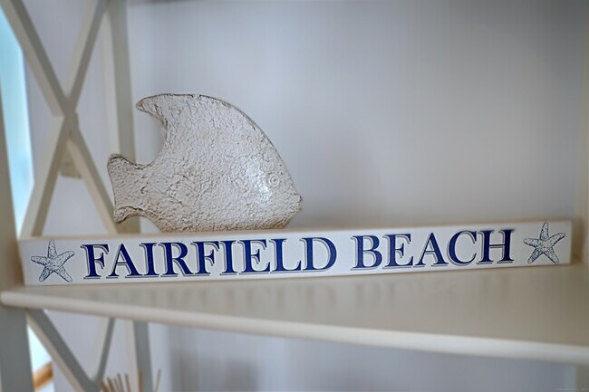 Photo - 560 Fairfield Beach Rd