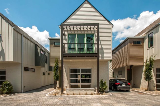 Building Photo - 221 Gentry Ave