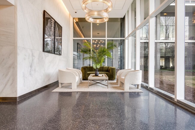 Photo - 9655 Woods Dr Unit 507