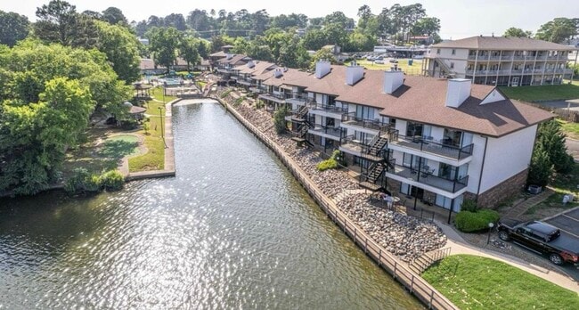 Building Photo - 5371 Central Ave Unit 2B