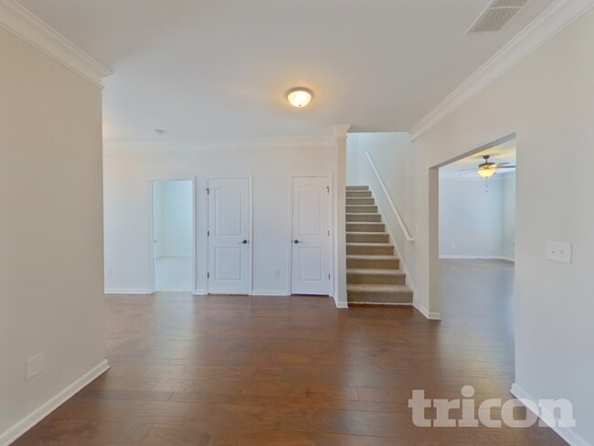 Photo - 101 Daisy Cir