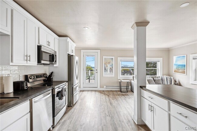 40 Lakeview Cir