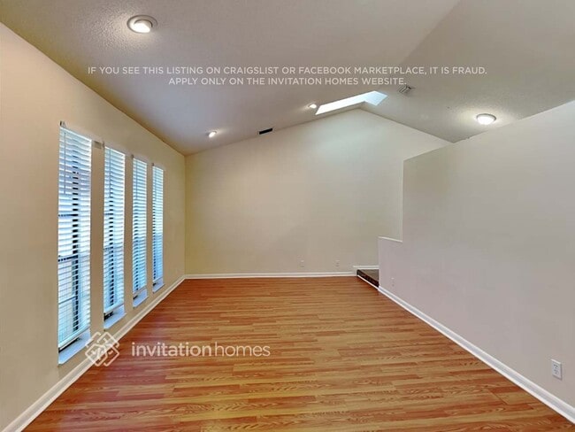 Photo - 968 Sage Ave