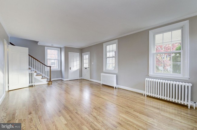 Photo - 4307 Fessenden St NW
