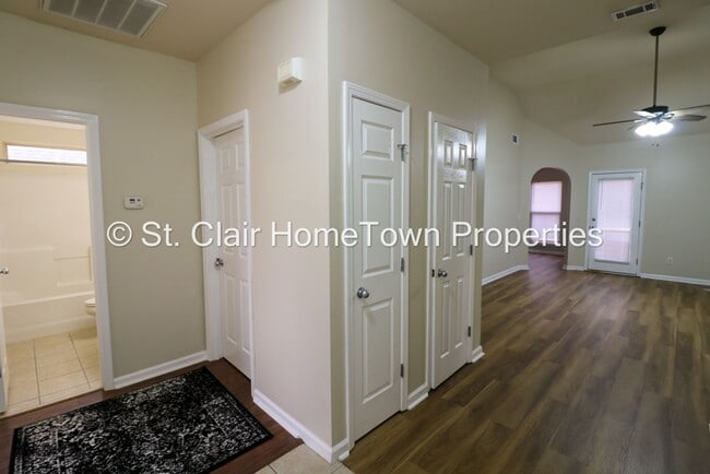 Photo - Family Home in Fox Hollow