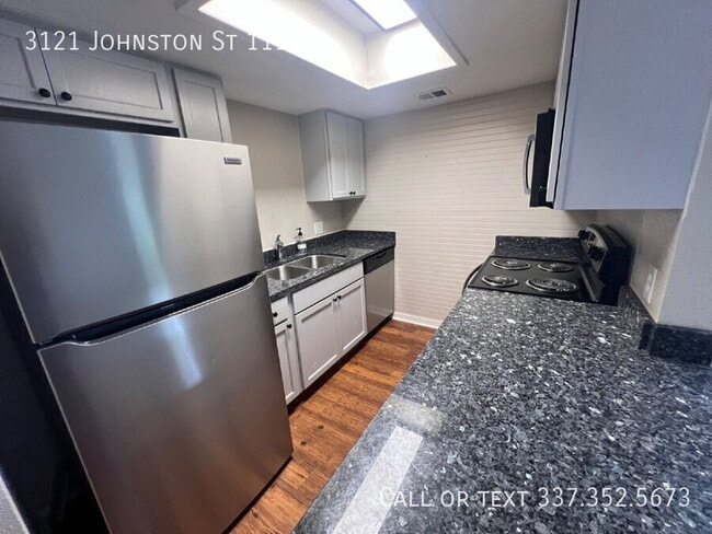 Photo - Modern 1-Bed Condo with Pool Access - Walk to Moncus Park Unit 111