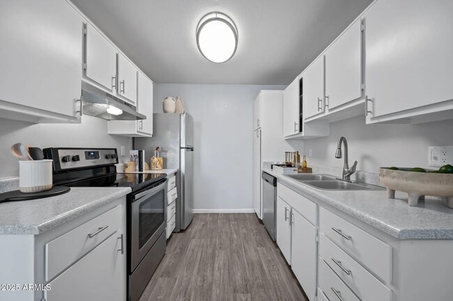 Photo - 4337 N 53rd Ln Unidad B1