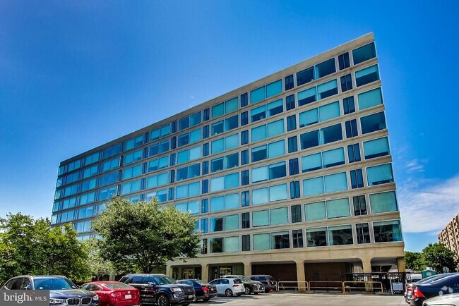 Building Photo - 1101 3rd St SW Unit 201 Rental