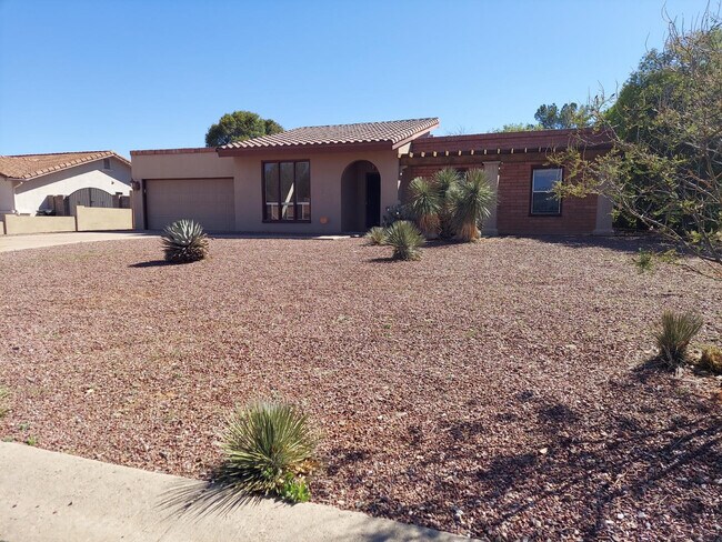 Photo - 2604 Inverrary Dr