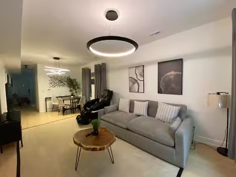 Photo - 2943 N Gresham Ave