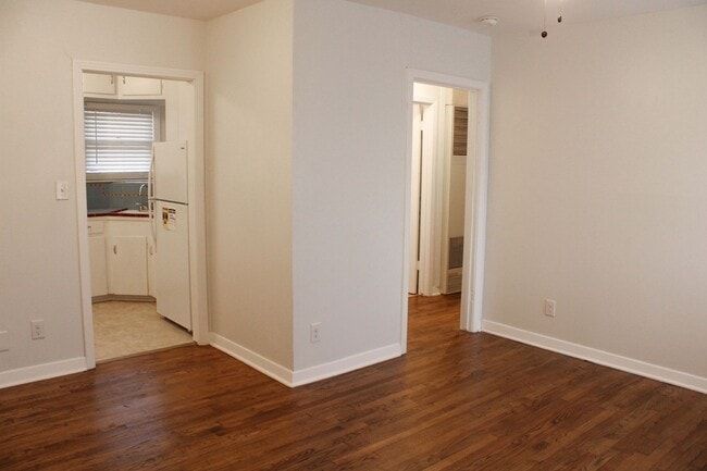 Photo - 2 BEDROOM DUPLEX