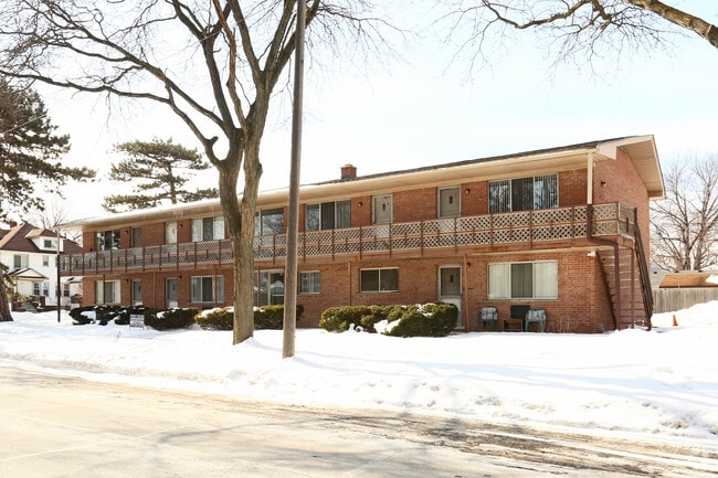 Building Photo - 2444 2nd St