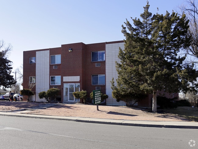 Building Photo - Del Mar Garden Apartments