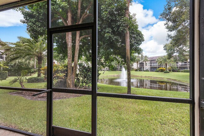 Photo - 11863 Wimbledon Cir Unit 426