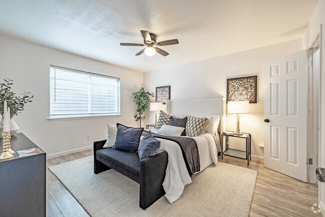 1BR, 1BA - 625SF - Bedroom