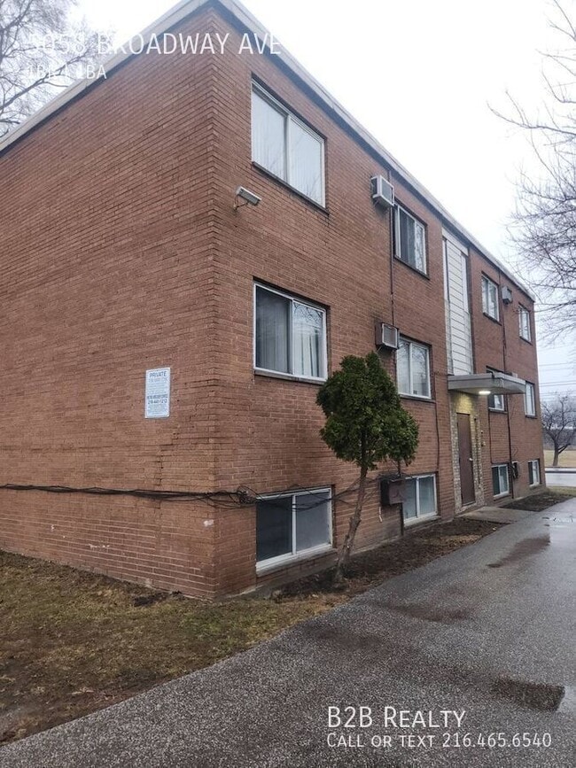 Photo - 5058 Broadway Ave Unit 12