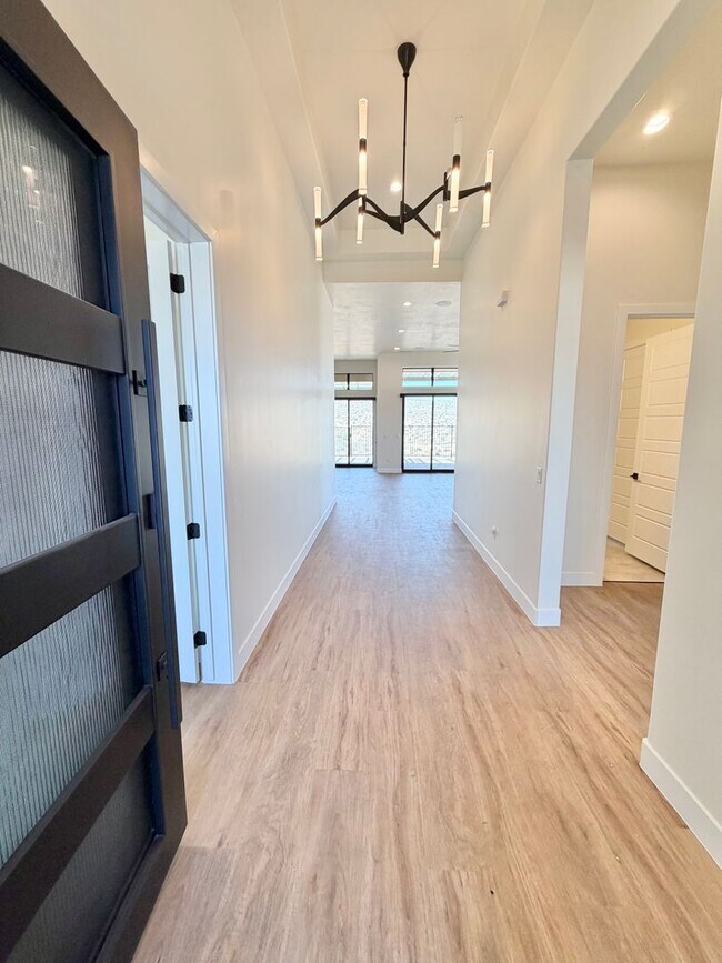 Photo - Beautiful Single-Level Home with Trail Access & Stunning Views!!!