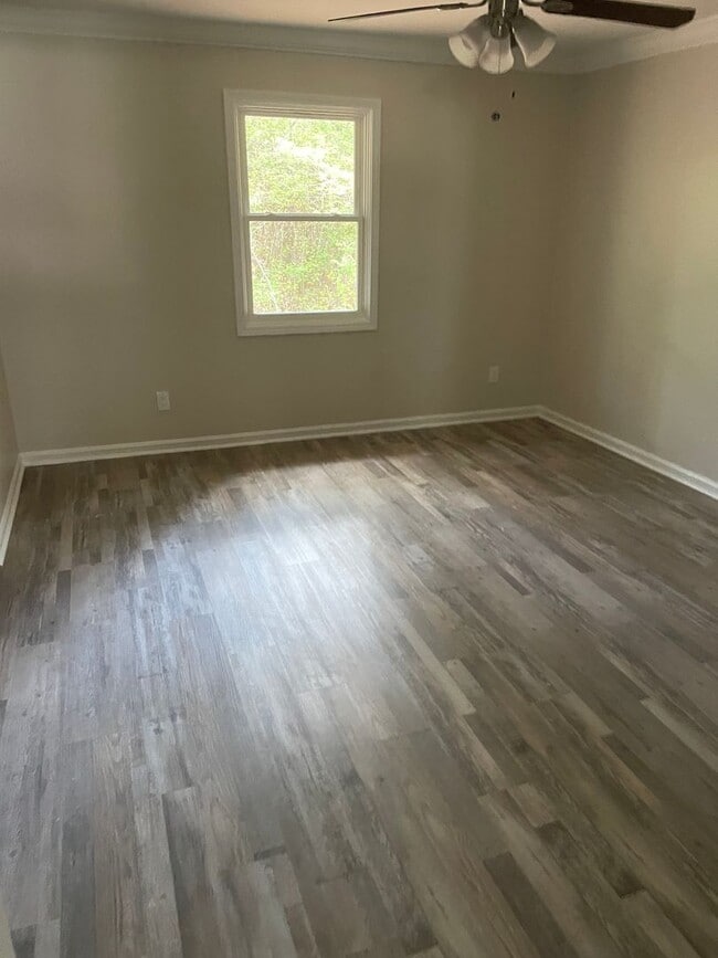 Photo - 12 Oakcrest Trail NE Unit APT B