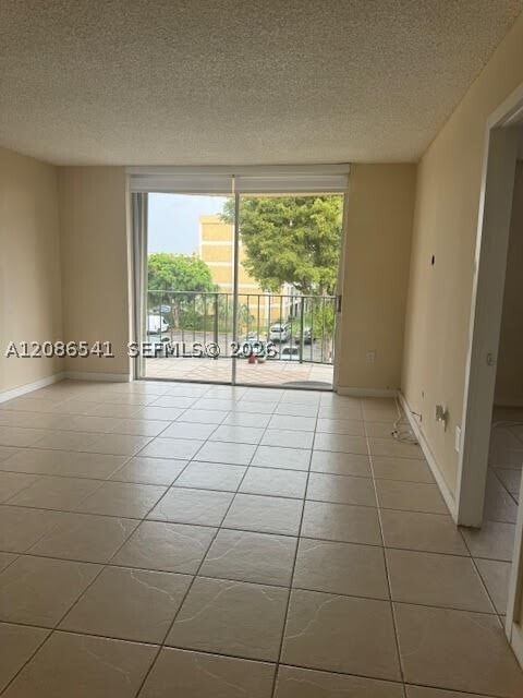 Building Photo - 9310 Fontainebleau Blvd Unit 312