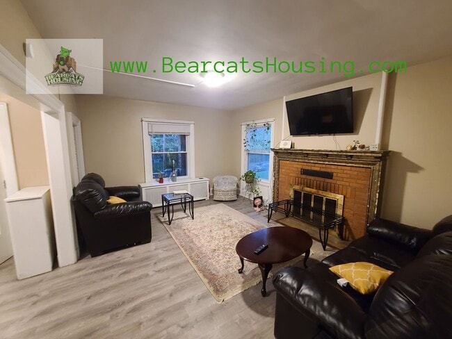 Photo - 109 Chestnut St Unit 1