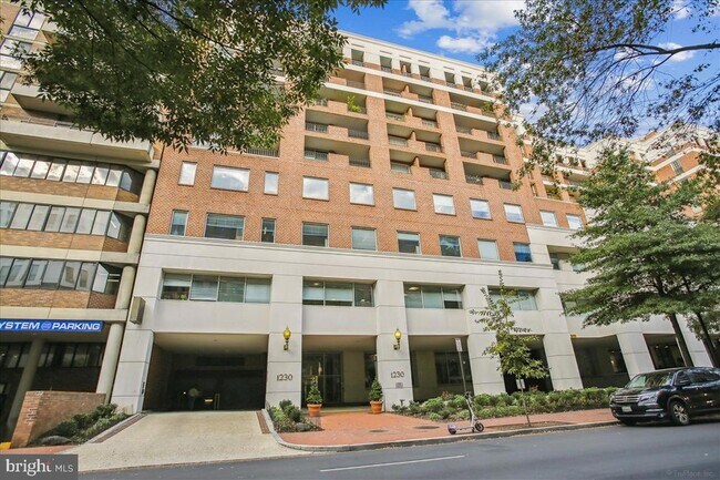 Photo - 1230 23rd St NW Unidad 604