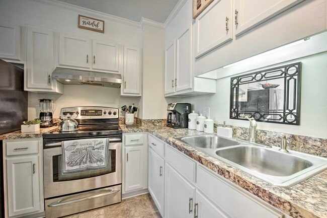 Photo - 2502 St Christopher Cir SW
