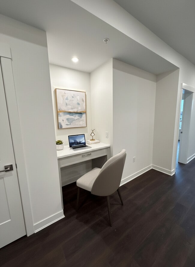 Photo - 5382-200 200 St