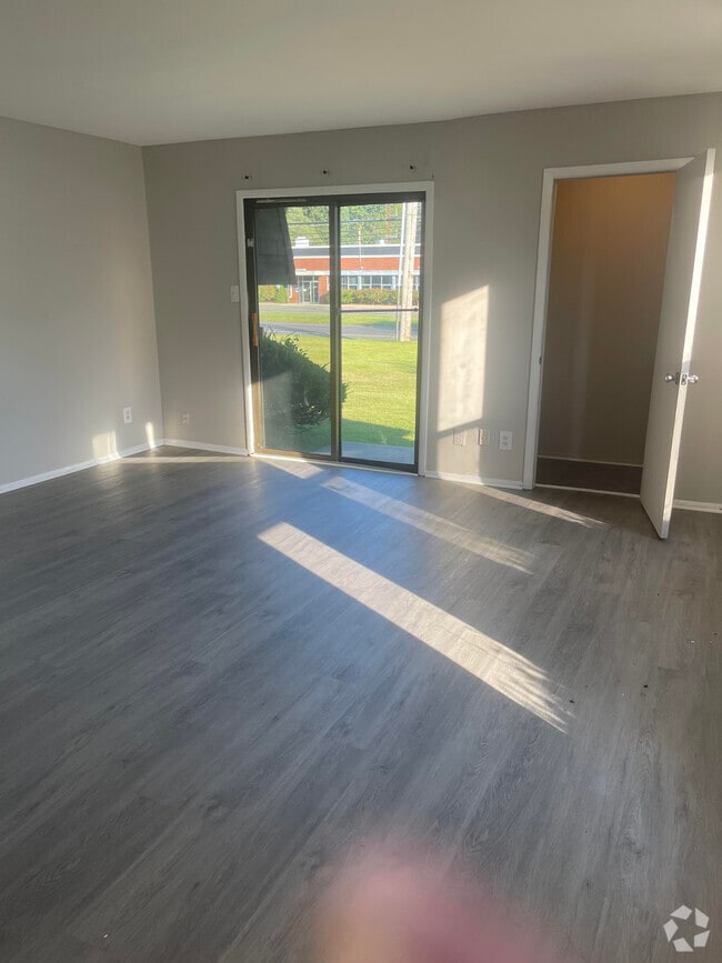 Building Photo - 221 Cookstown New Egypt Rd Unit B3 Rental