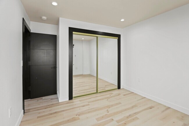 Photo - 1139 Bellevue Ave Unit 1145