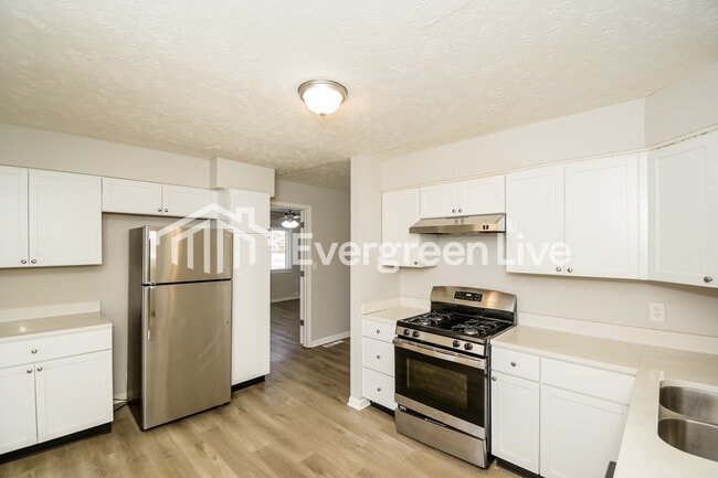 Photo - 1850 Priscilla Ave