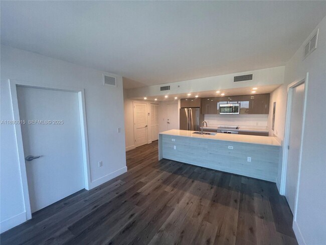 Photo - 13800 Highland Dr Unit 604
