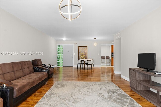 Photo - 1690 NE 191st St Unit 302-1