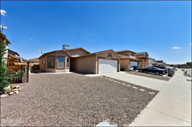 Building Photo - 11613 Ochre Bluff Ln Rental