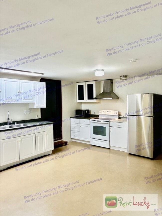 Photo - Charming Studio + Bonus Room in Maple Leaf with Private Entrance & Outdoor Space