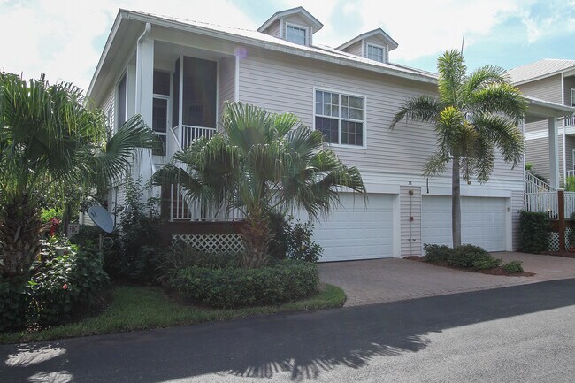Photo - 318 Angler Dr House