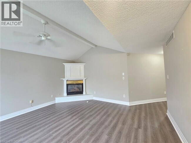 Photo - 125 Municipal St