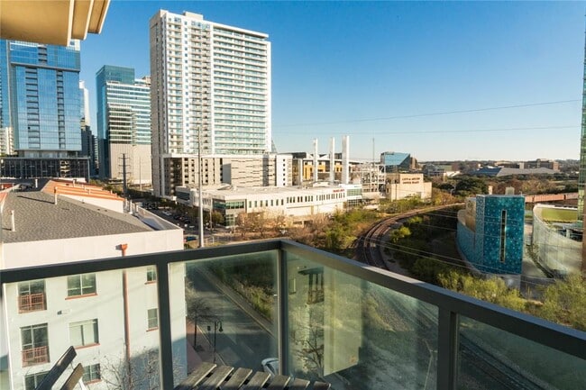 Photo - 300 Bowie St Unit 703