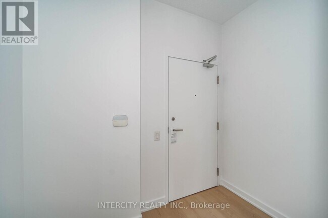 Photo - 29 Singer Ct Unit 3002