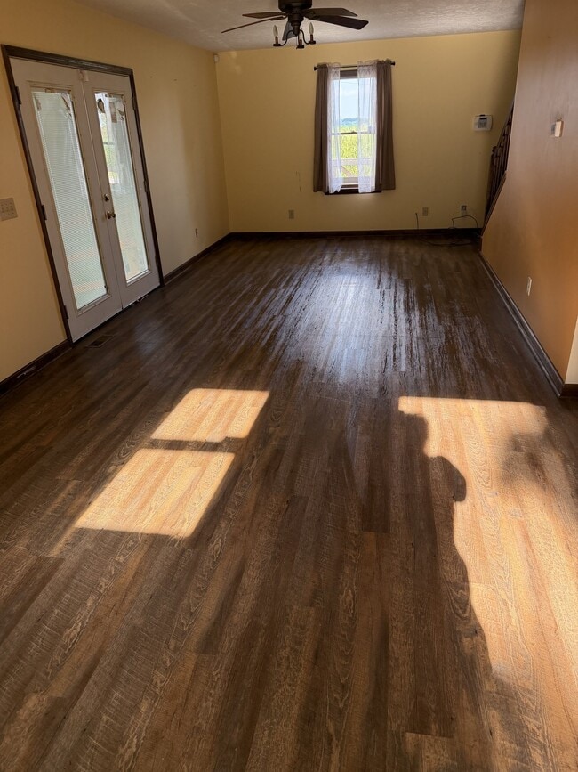 Photo - 6683 Garlough Rd