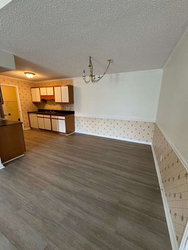 Photo - !!!! Promotion March 25th - 31st  200.00 off  First months (April) Rent Only!!!