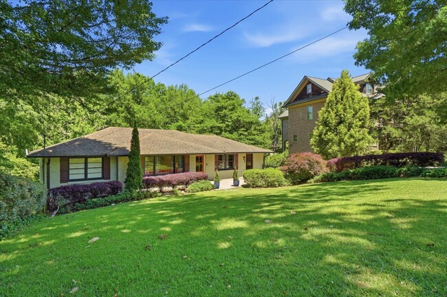 Photo - 1792 Noble Dr NE