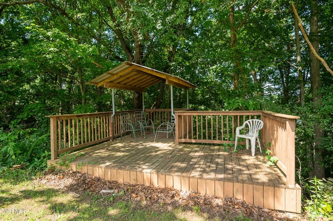 Photo - 121 Dee Runion Rd