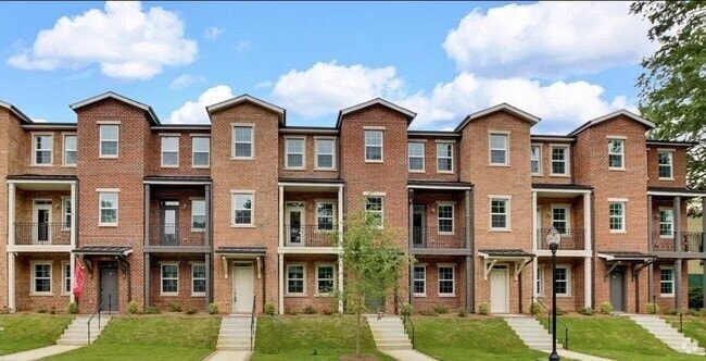 Building Photo - 1777 Temple Ave Rental
