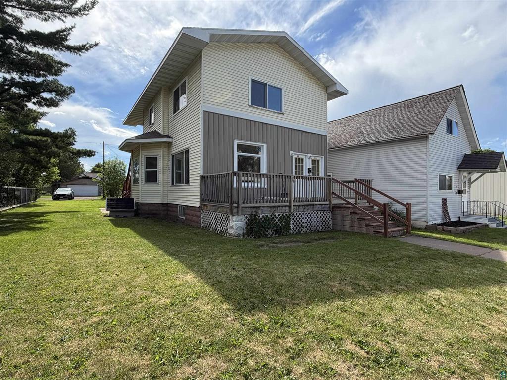 Photo - 609 10th Ave W