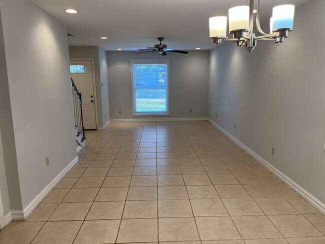 Living dining - 6803 Louisville St
