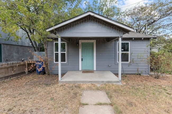 Photo - 204 Lessin Ln