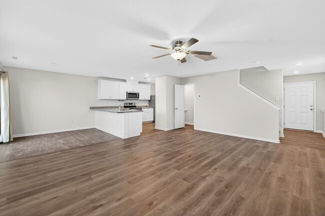 Photo - Available now! Stunning 3-Bedroom Home in Meredith Woods