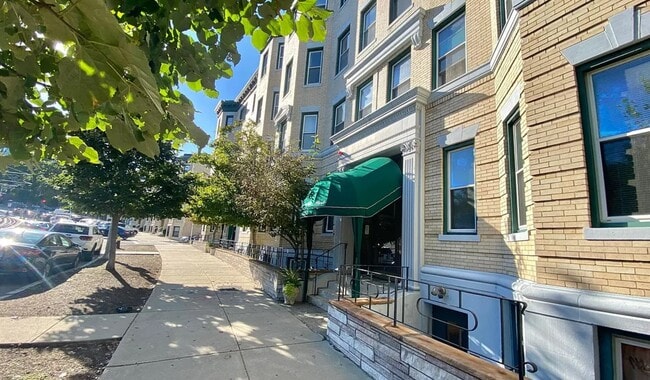 Photo - 1423 Commonwealth Ave Unit 204
