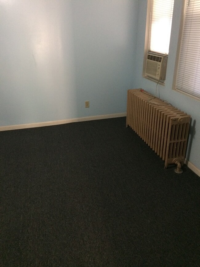 Bedroom - 3821 Bates St Unit 1